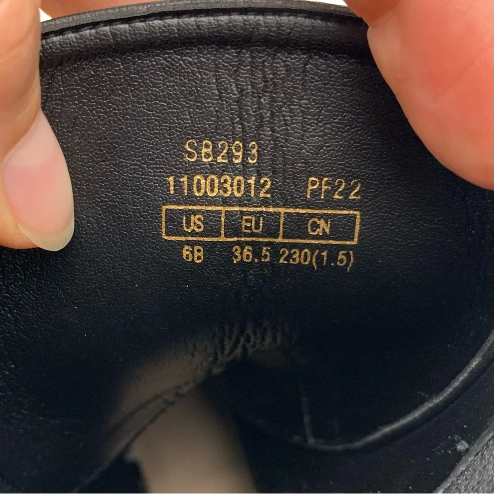 Stuart Weitzman Boots Black Leather Zip Front Ankle Bootie Low Heel Size 36.5 6 - Picture 8 of 10